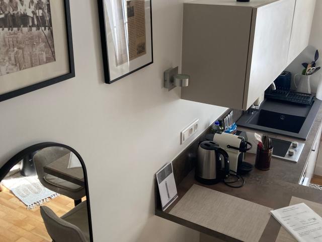 Quiet psy duplex apartment in the center of Paris, Paris Amsterdam Apartments for Rent