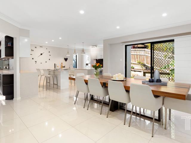 Quiet, Private Family Oasis Ideal For Entertaining