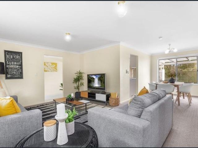 Quiet & Private Keperra Home with Air Conditioning & Outdoor Entertaining