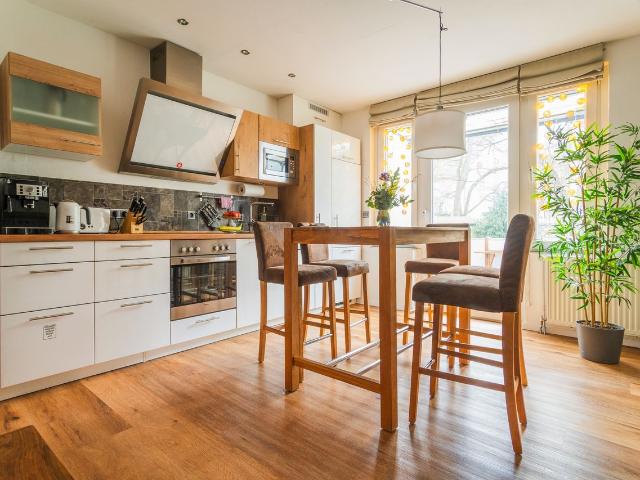 Quiet prime location close to Maschsee lake and city center, Hannover Amsterdam Apartments for Rent