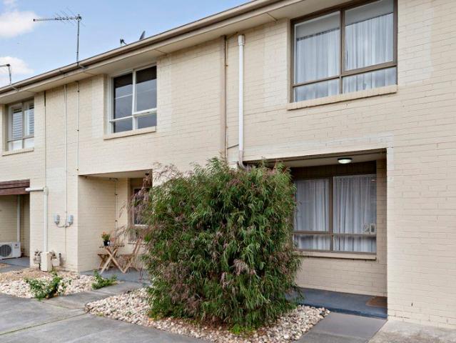 Quiet Rear Position, Stylish Beachside Lifestyle