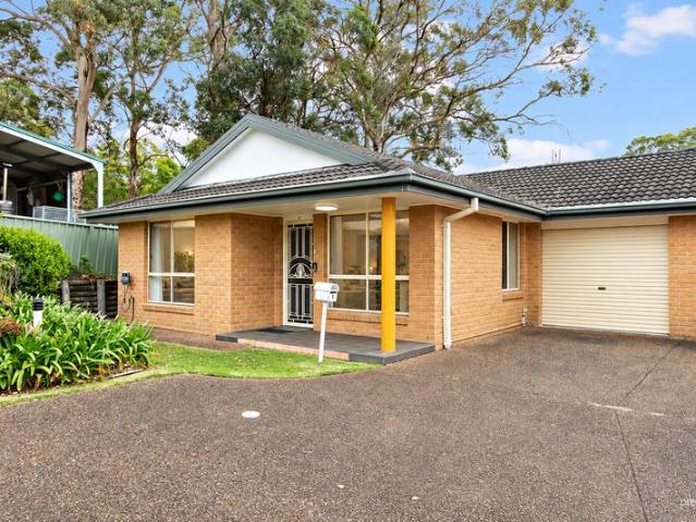 QUIET REAR VILLA WITH NEW CARPET, AIR CONDITIONING & GREAT YARD