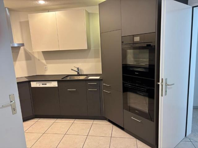 Quiet residential area, spacious garden seating area and two underground parking spaces included