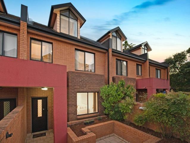 Quiet & Spacious Living in the Carlingford West Catchment