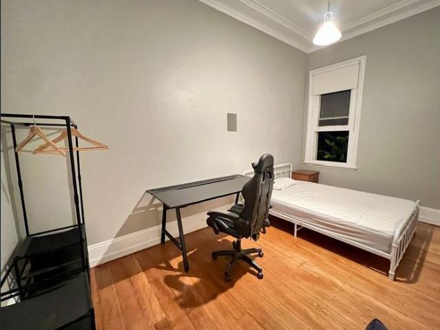 Quiet master room for renting
