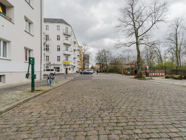 Quiet studio in Neukölln Schillerkiez with sunset view, Berlin Amsterdam Apartments for Rent