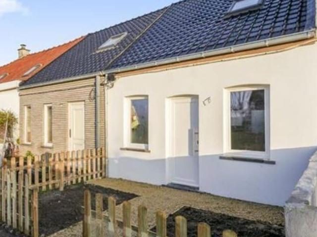 Quietly located, recently renovated house with terrace
