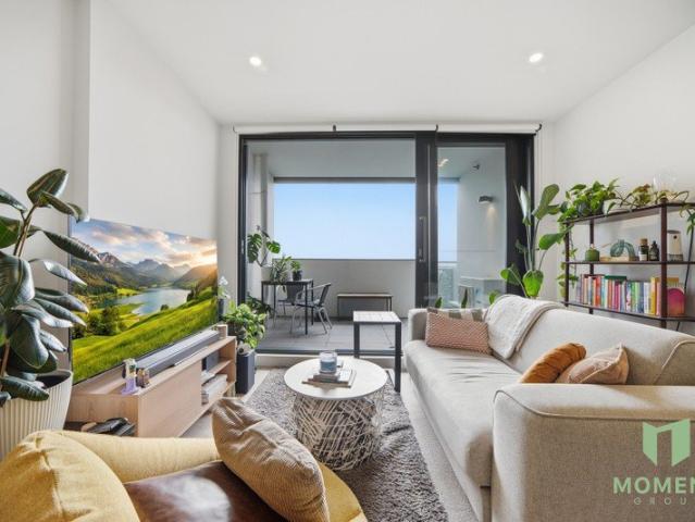 Quietly Positioned 2 Bedroom Apartment with Island Kitchen
