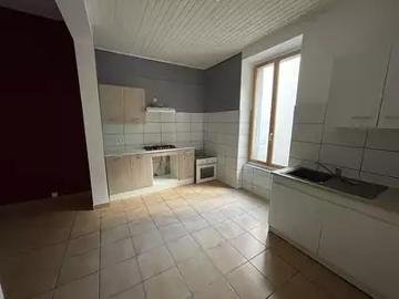 Quillan 11500 Location appartement 3 pièces t3