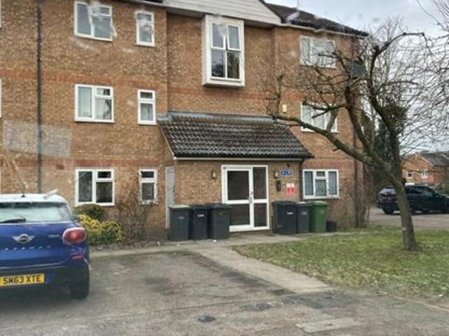 Quilter Close, Luton LU3, Studio to rent, £1,200 pcm | PrimeLocation