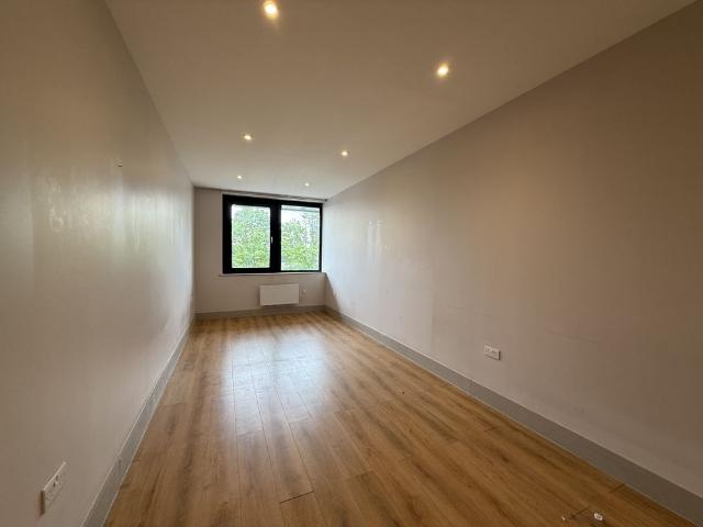 Quilters Way, Stoke Mandeville, AYLESBURY