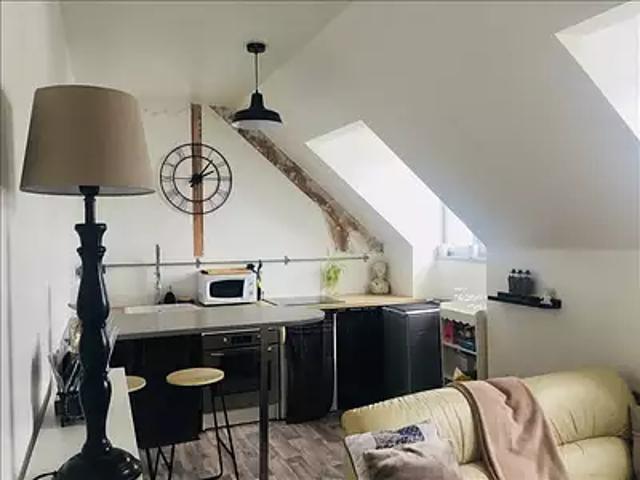 Quimper 29000 Location appartement 2 pièces t2 au dernier étage parking