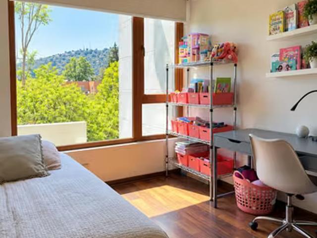 Quinchamali Triplex increíble 3s/5b + serv. 1857 | dormitorios por 15490.00 en Las Condes