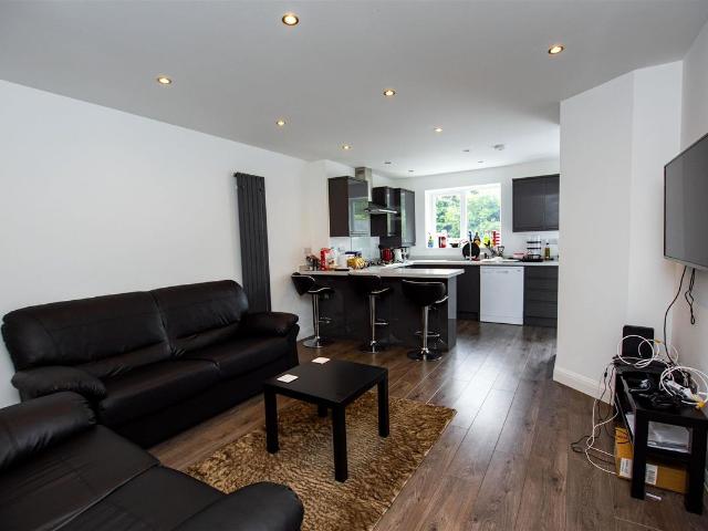 Quinton Road, Birmingham, West Midlands B17, 4 bed shared accommodation to rent, £594 pcm | PrimeLocation