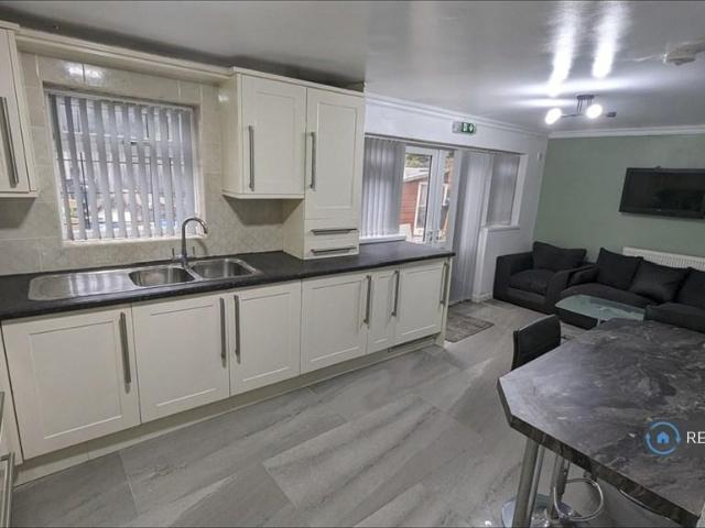 Quinton Road, Birmingham, B17 1 bed in a house share to rent £700 pcm £162 pw