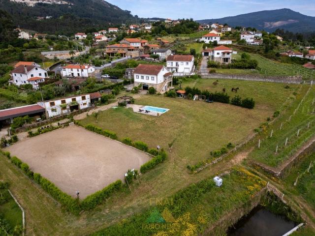 Quinta c/ Moradia V3, Piscina e Cavalariça em Arcozelo, Pont. 120m² Arcozelo