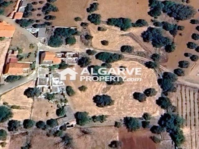 Quinta c/ ruina para renovar com vista de campo