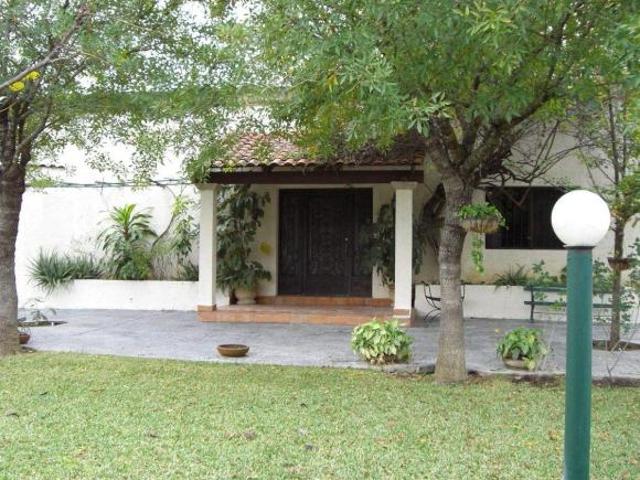 Quinta colindante con presa de La Boca