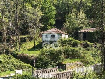 Milhundos, Penafiel, Concelho de Penafiel, Distrito de Porto
