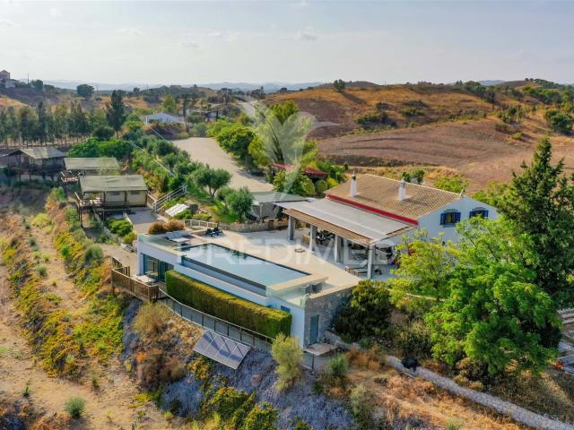 Quinta com Moradia e Terreno Ideal para Projeto Turístico ou. 122m² Tavira Santa Maria