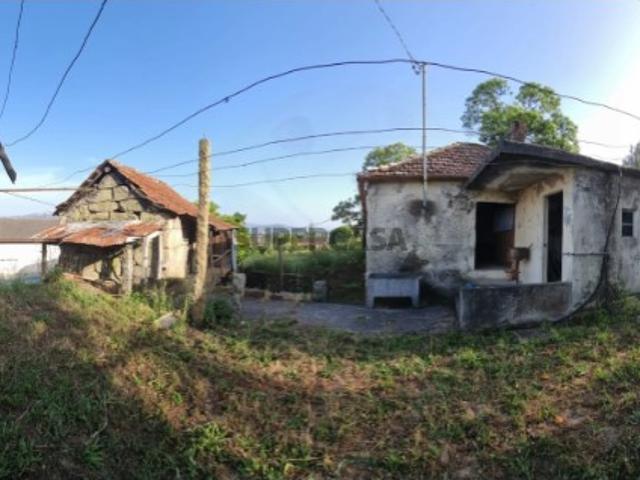 Quinta com Moradia para restauro em Luzim Penafiel