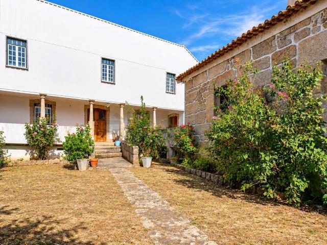 Quinta com Moradia T4 de 1937 | Seia 112m² Travancinha