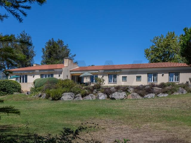 Quinta com Moradia T4 e 6.720 m² de Terreno | Nafarros, Sintra