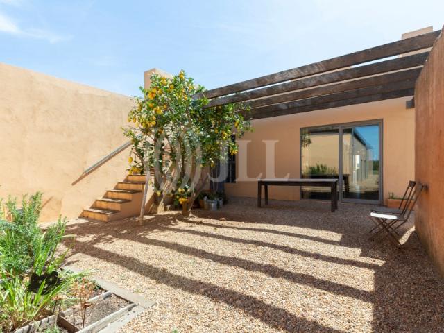 Quinta com moradia T4 e piscina, em Salvada, Beja