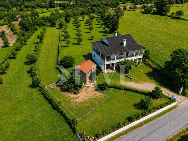 Quinta com Moradia T5 na Serra da Estrela