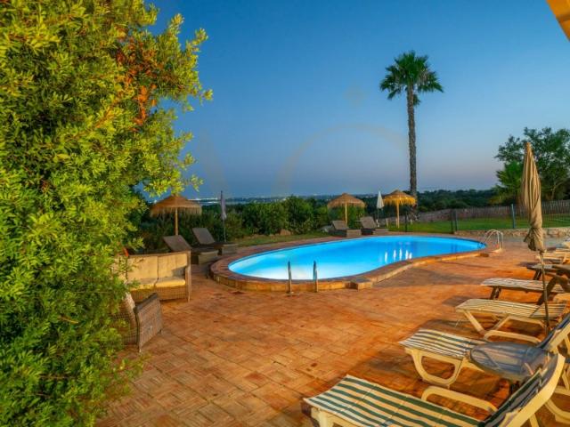 Quinta com Moradia T7+1 com Piscina, Vista Mar, Picadeiro e espaços independentes em Santo Estêvão