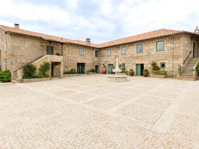 Quinta com olival e produção de azeite para venda em Mirandela