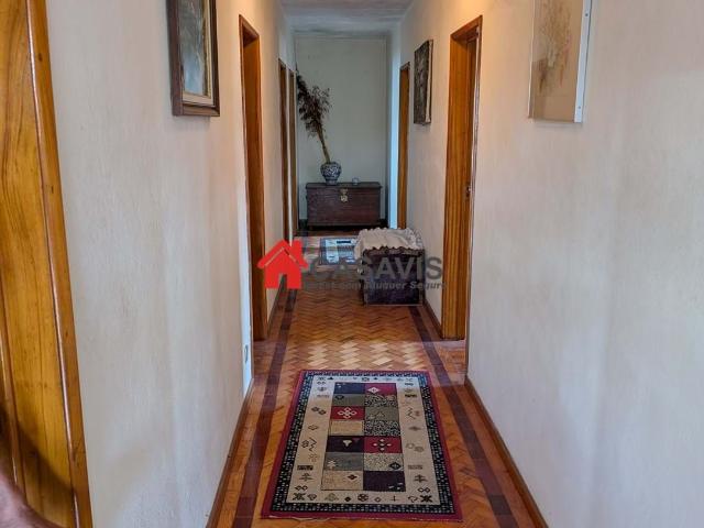 Quinta tradicional com com casa e terreno em Nelas