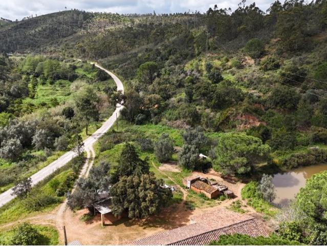 Quinta com Casa, Barragem e Terrenos 18 Ha de Natureza Pura