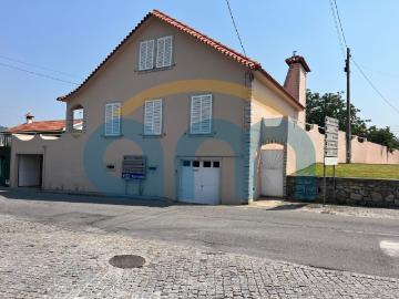 Quinta com casa para arrendamento em Barcelos