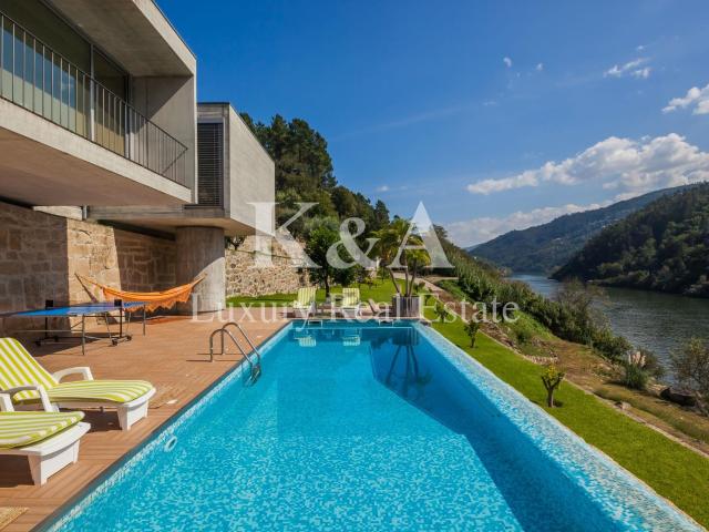 Quinta com piscina, vistas e acesso privado ao Rio Douro 350m² Sande e São Lourenço