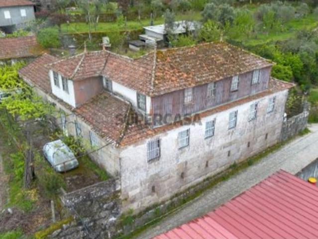 Quinta no Douro 2.7 hectares, e uma construção de traça antiga c340m² Marco de Canaveses