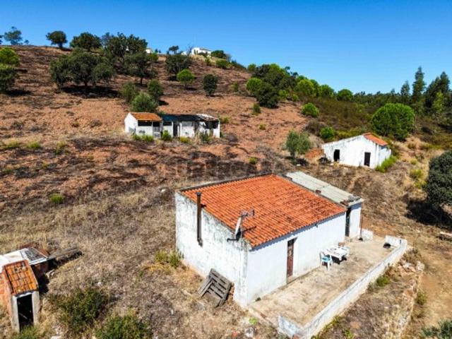 Quinta com 18.750 m² e Moradia para venda em Mexilhoeira Grande