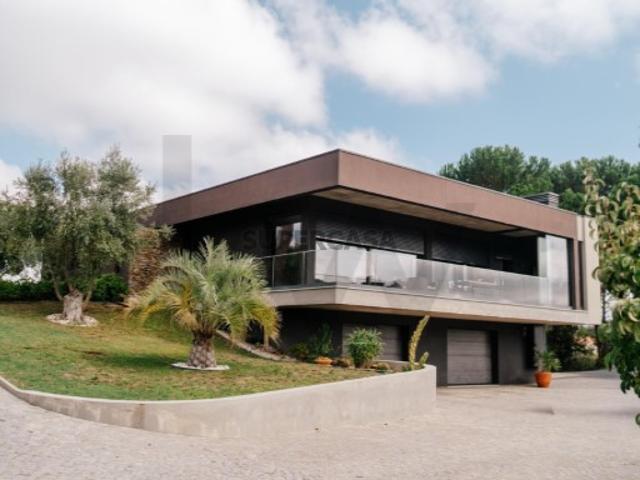 QUINTA COM 10 HA E MORADIA CONTEMPORÂNEA | COIMBRA