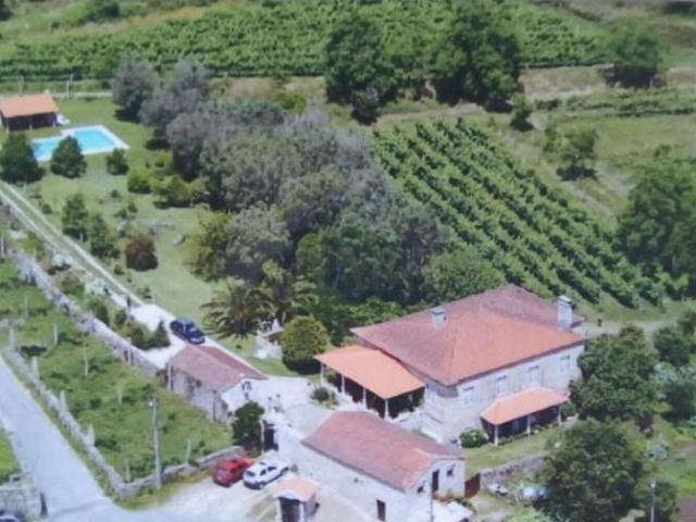 Quinta com 2 hectares, em Santa Comba