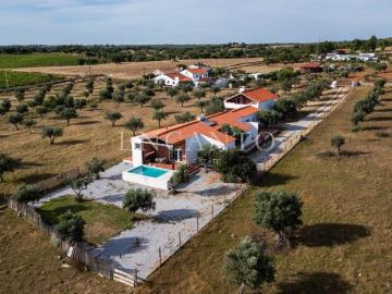 Quinta com 2 moradias perto de Évora Alentejo 558m² Nossa Senhora De Machede
