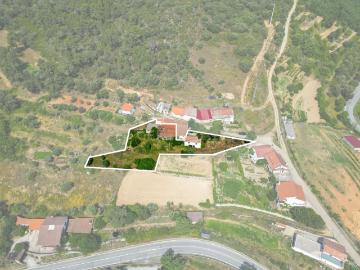 Quinta com 366m2 em Bragança