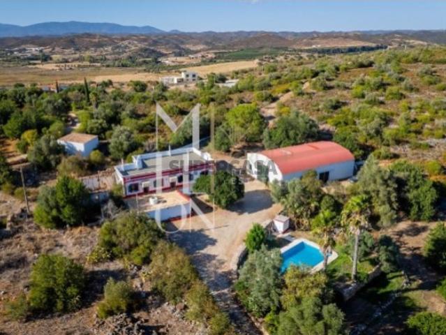 Quinta com 3,2 hectares em Silves