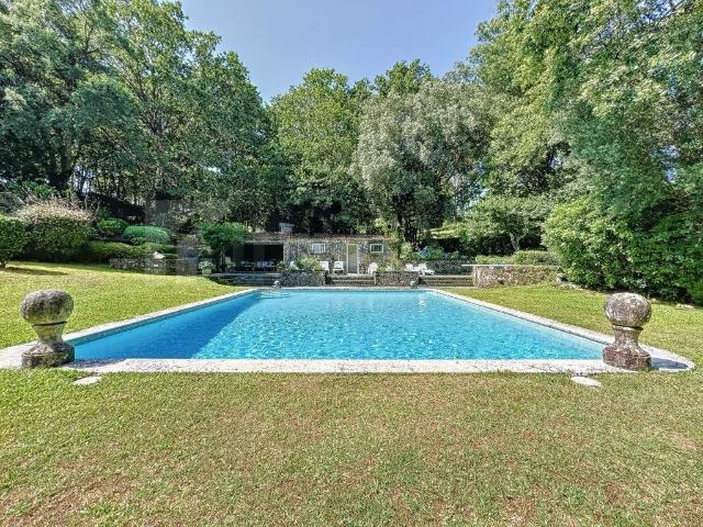Quinta com 3 Casas em pedra piscina e 5221m2 de jardim 0m² Mentrestido
