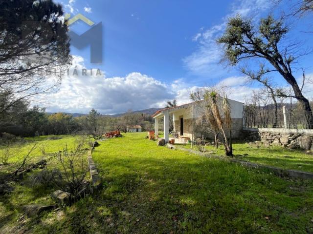Quinta com 4800m2 em Soalheira Fundão