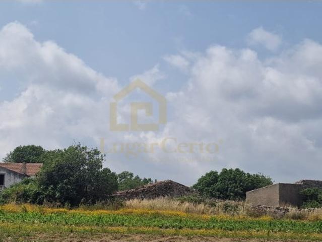 Quinta com 5760m2 excelente investimento Sintra