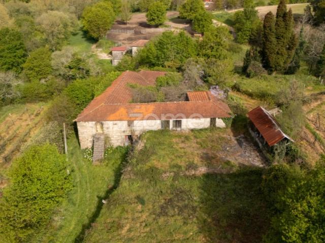 Quinta com 8 Hectares de terreno, em Sobrosa, Paredes