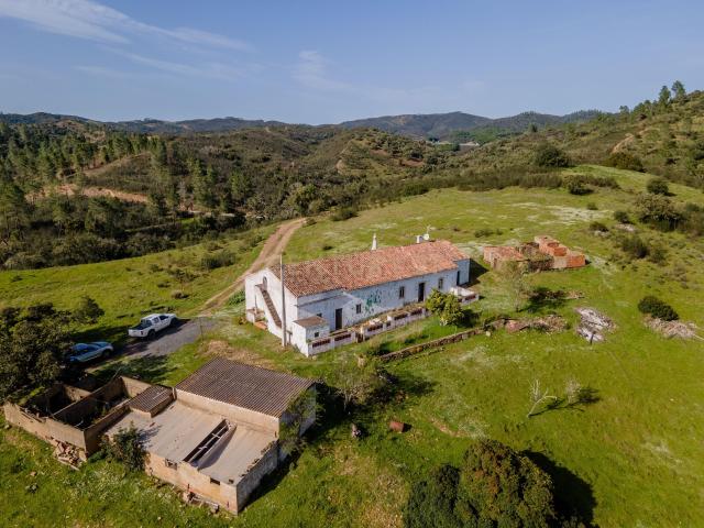 Quinta com 9,4 hectares em Lagar – São Bartolomeu de Messines | Natureza, espaço e potencial