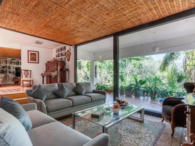 Quinta con amplío jardín en Tepoztlán de 6728m2 | Casa principal, Bungalow y Lounge con Alberca