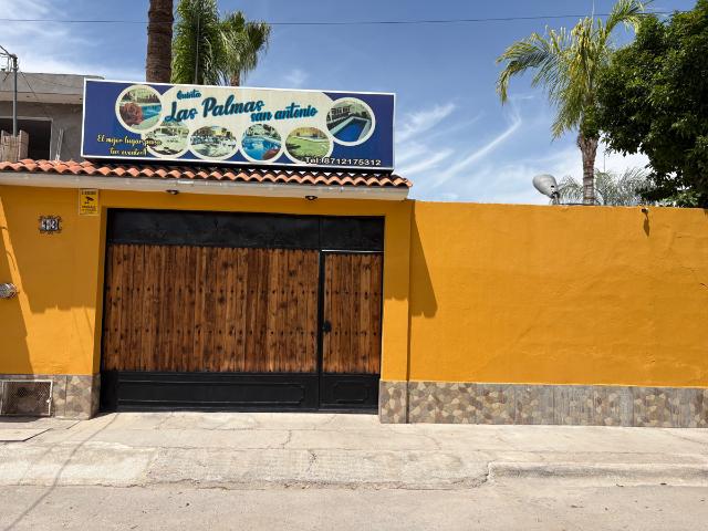 Quinta con estacionamiento PRECIO POR DEBAJO DEL AVALUO