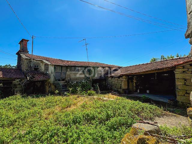 Quinta, construções em pedra, linha de água, Canelas Penafiel Porto